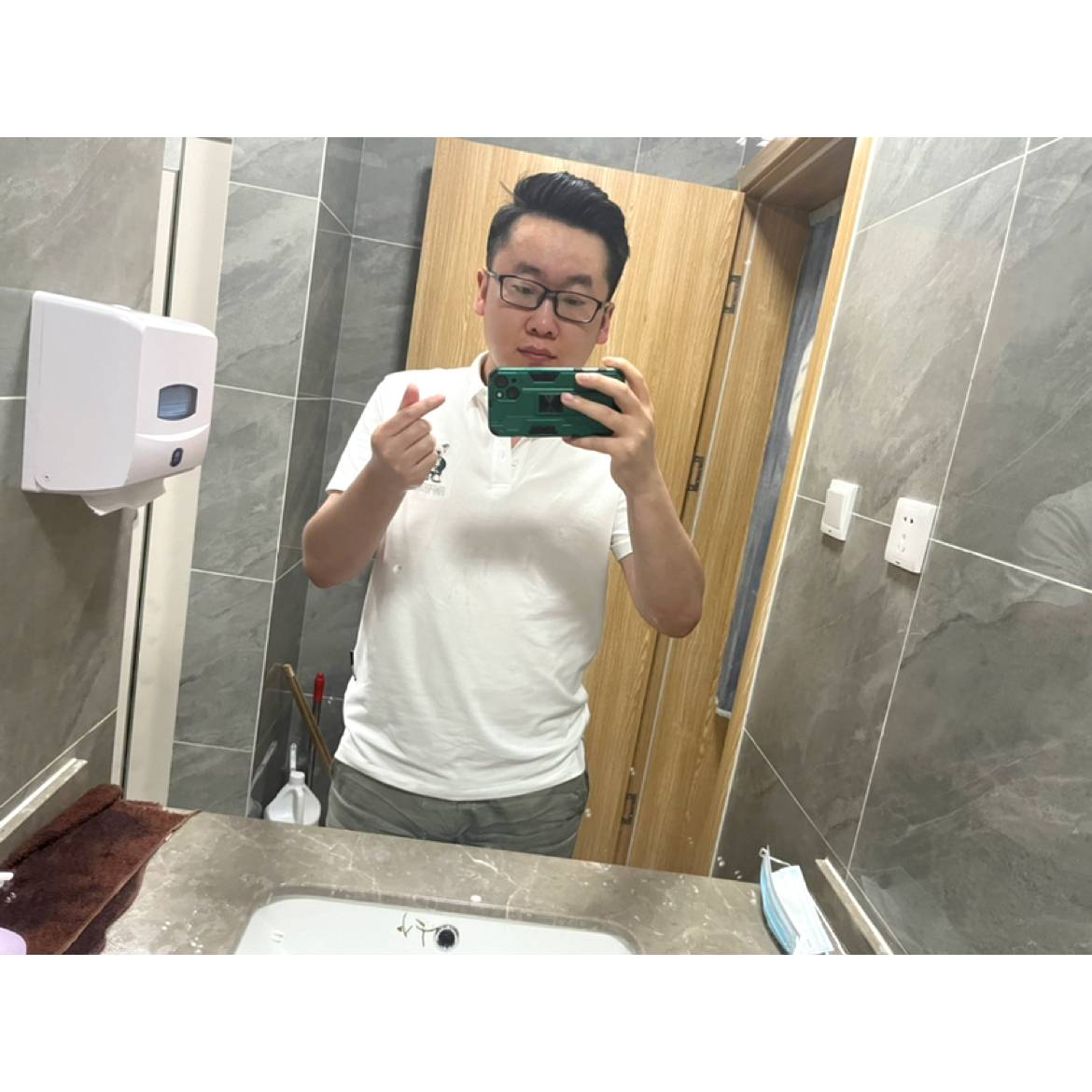 晨曦爱恋体贴的照片