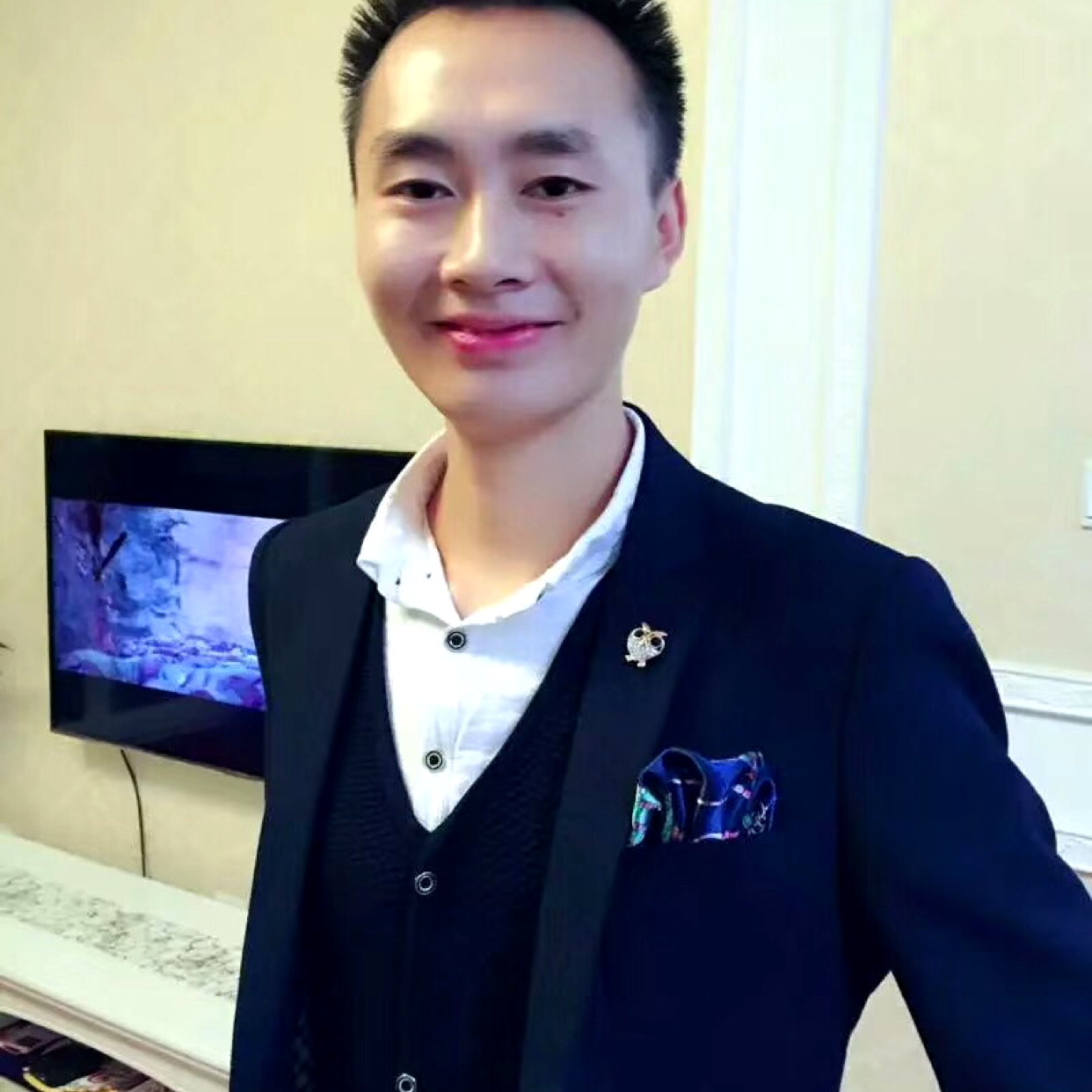 默默还啤酒的照片