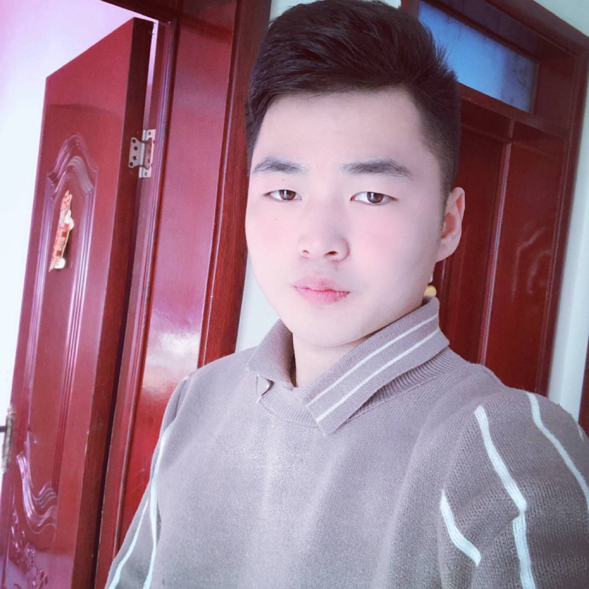 羞涩挽手鱼的照片