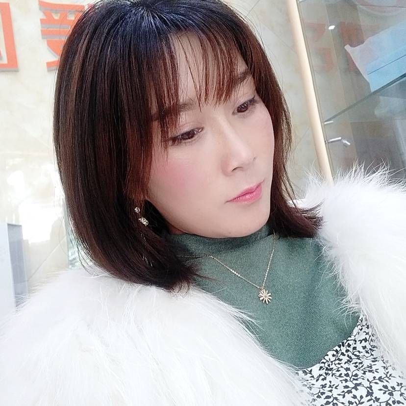 草莓爱恋安详的照片