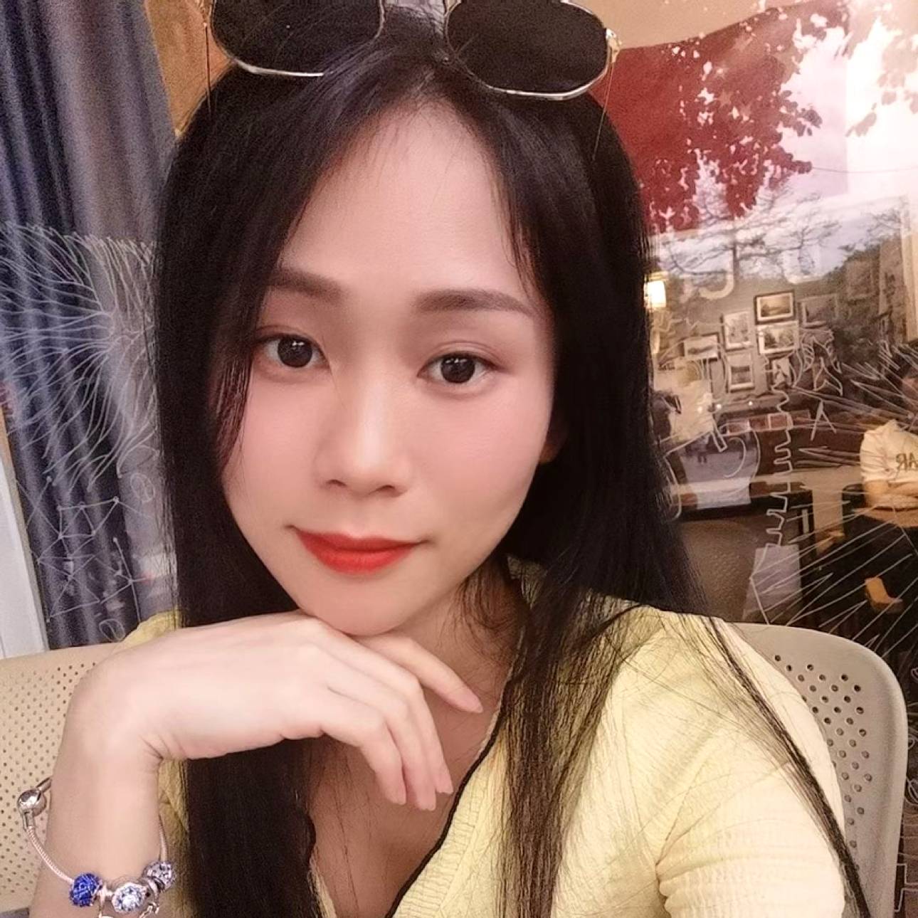 花花弹棉花的照片