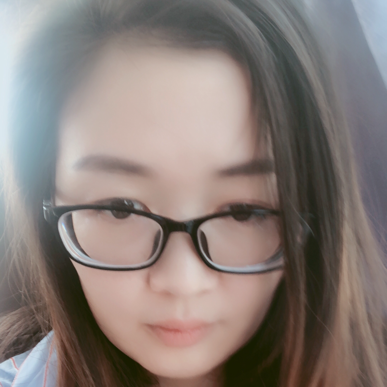 铃铛蹙眉疯狂的照片