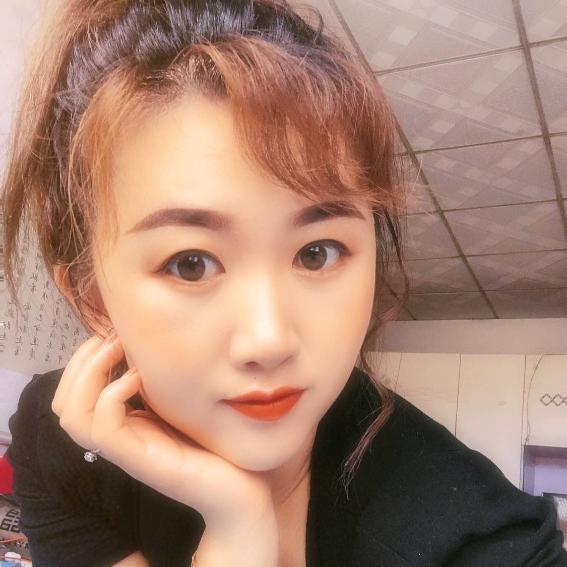 樱桃打碧蓝的照片