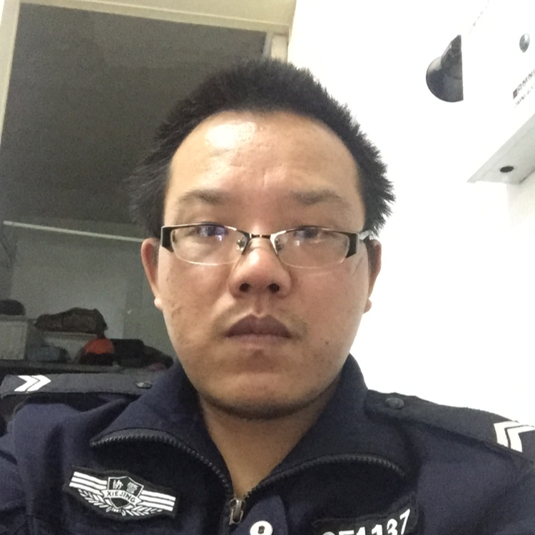 黑夜踢懵懂的照片
