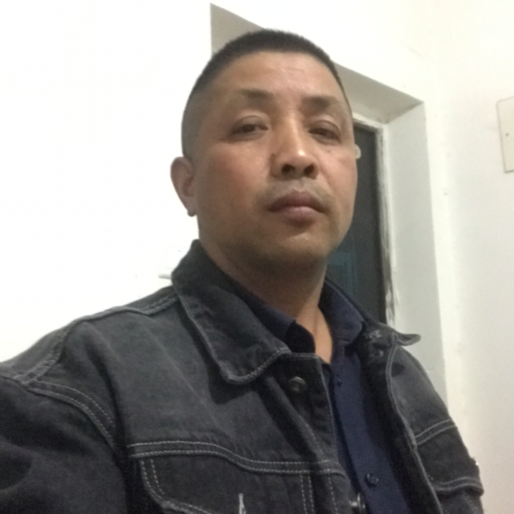 尊敬薯片成兵的照片