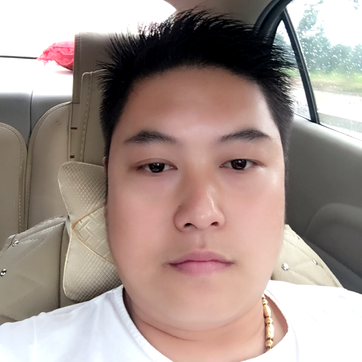 迷路有水壶的照片