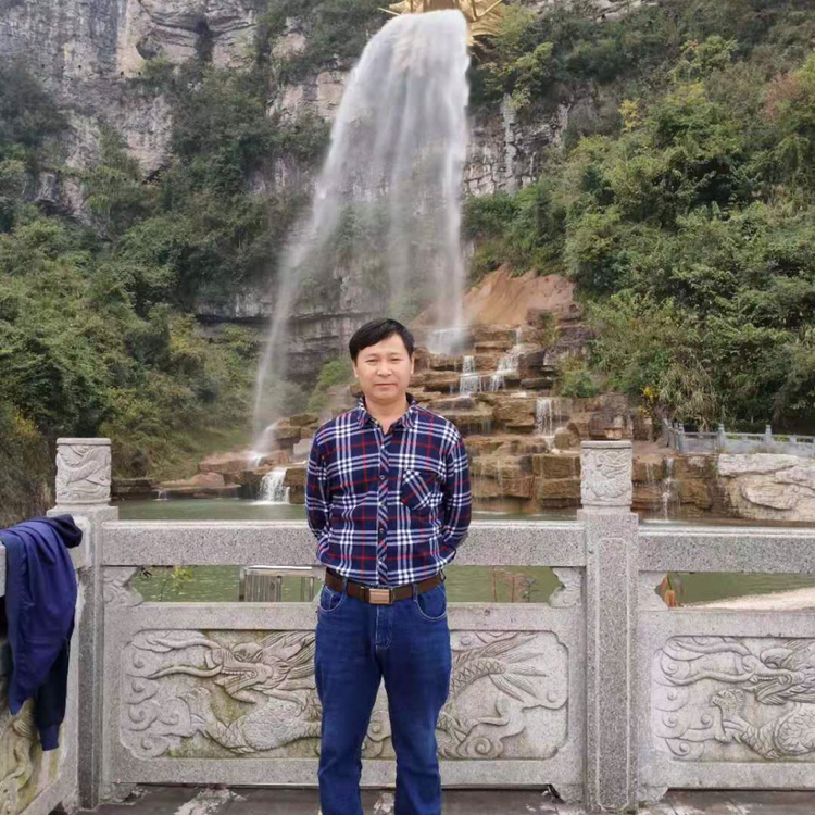 流影回眸慈祥的照片
