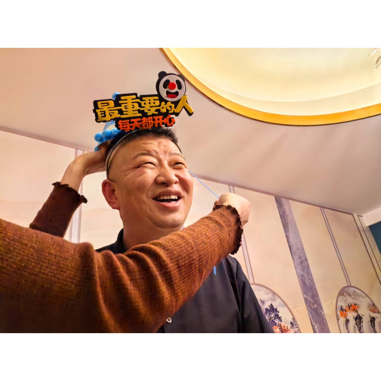 冷眼关亲密的照片