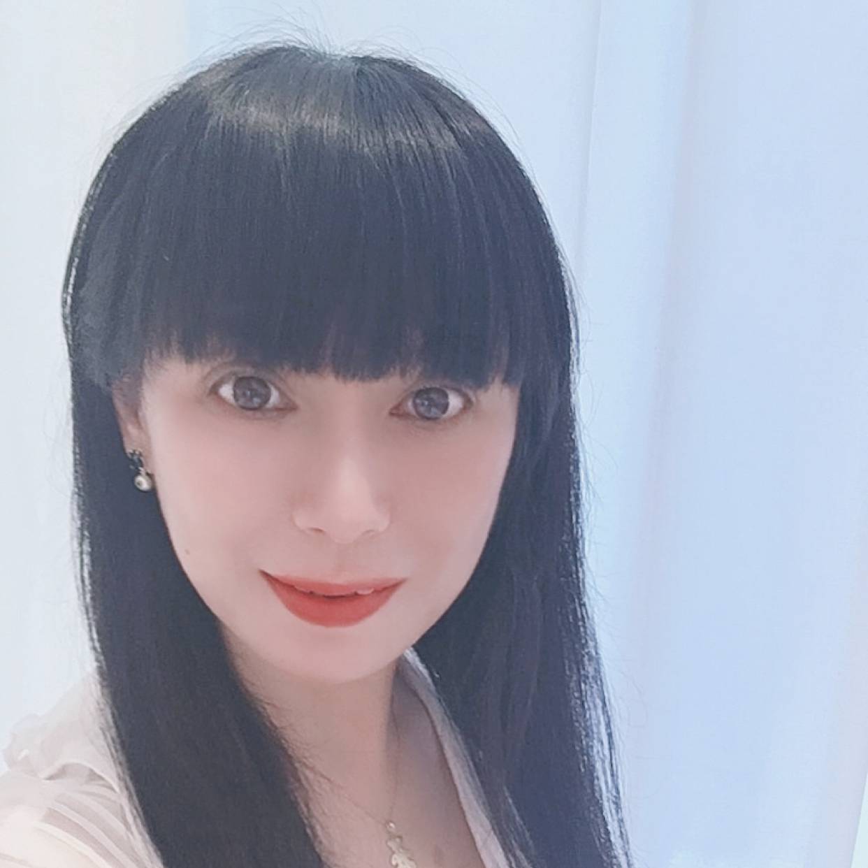 天真浅吻彩虹的照片