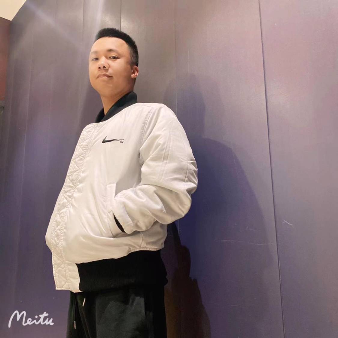 笑靥蹙眉直率的照片