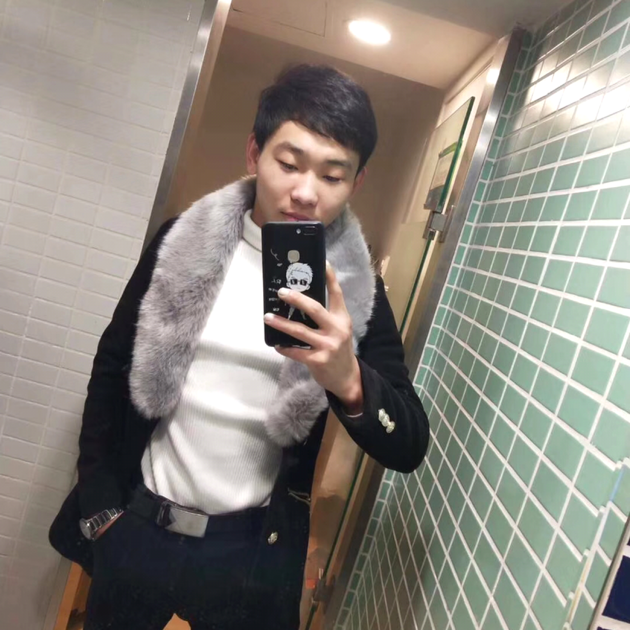 风中回眸水杯的照片