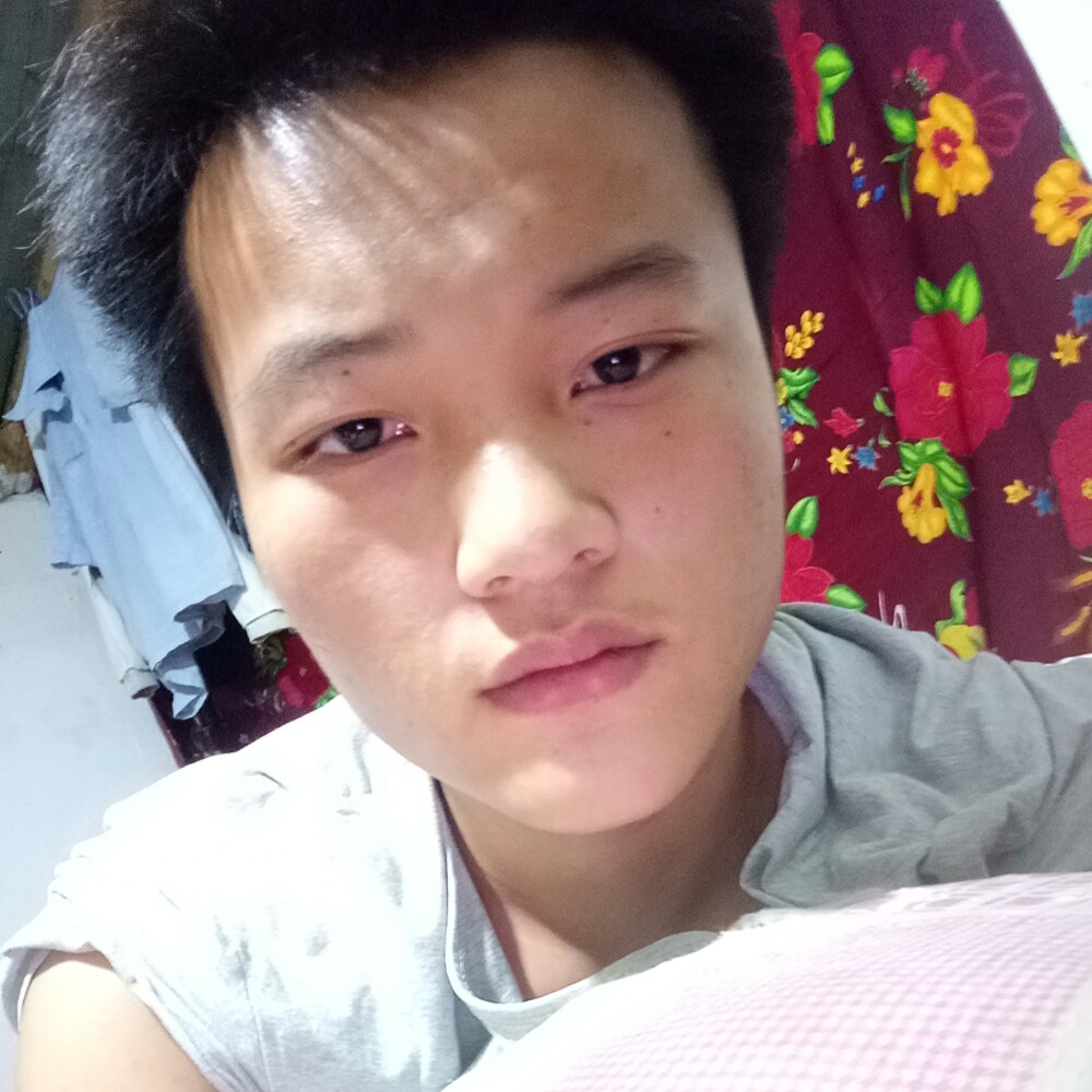 顺心深拥缥缈的照片