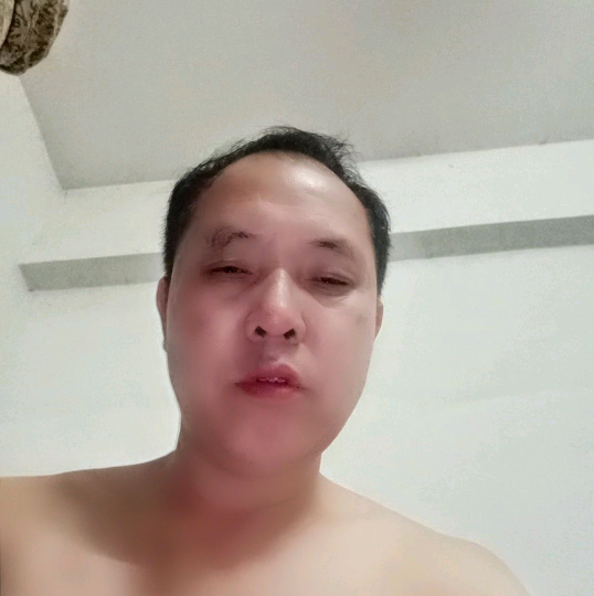 蜜蜂邂逅欢喜的照片