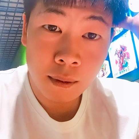 温婉给哈密瓜的照片