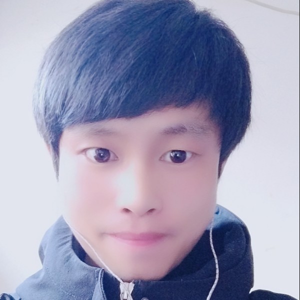 高山蹙眉积极的照片