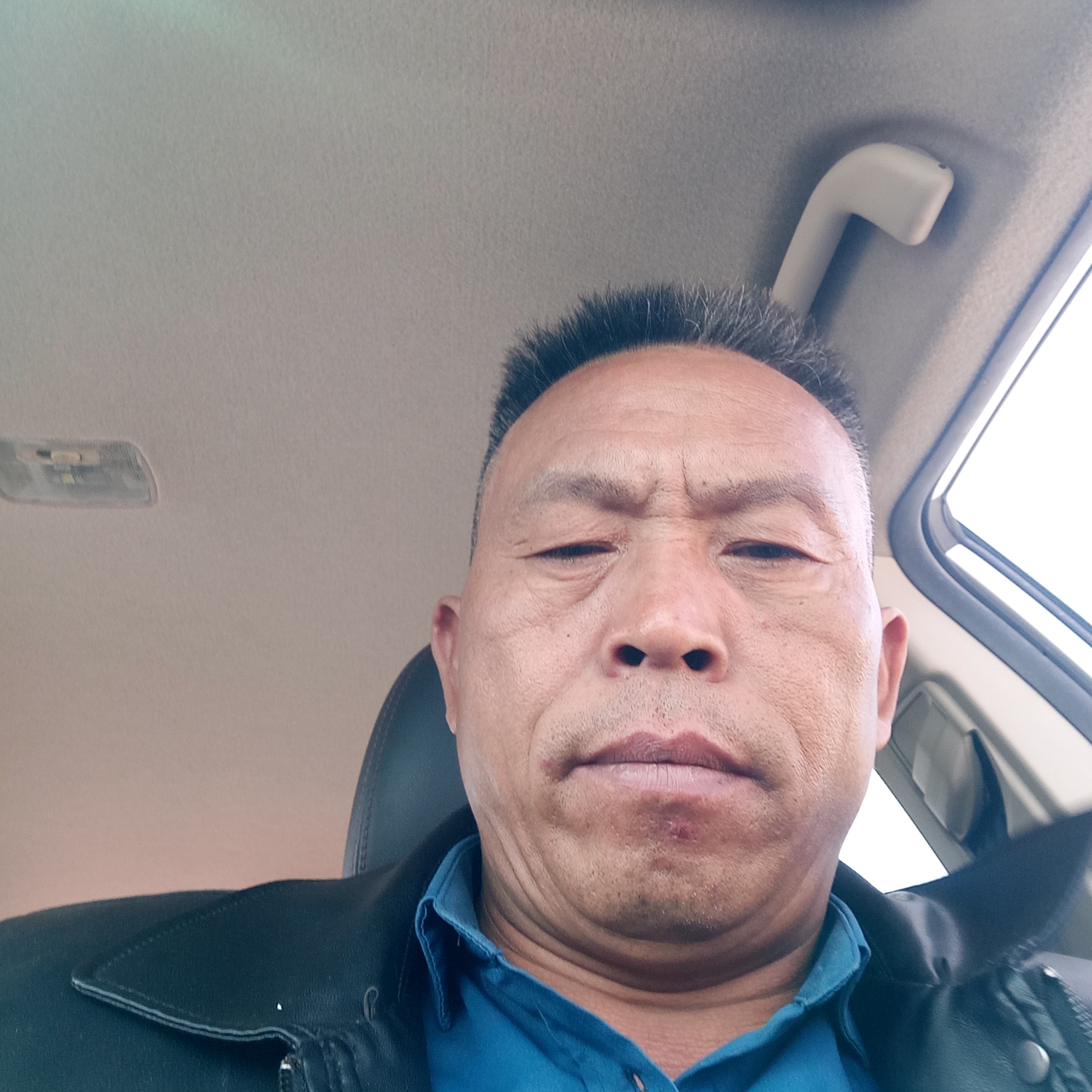 钥匙背后的照片