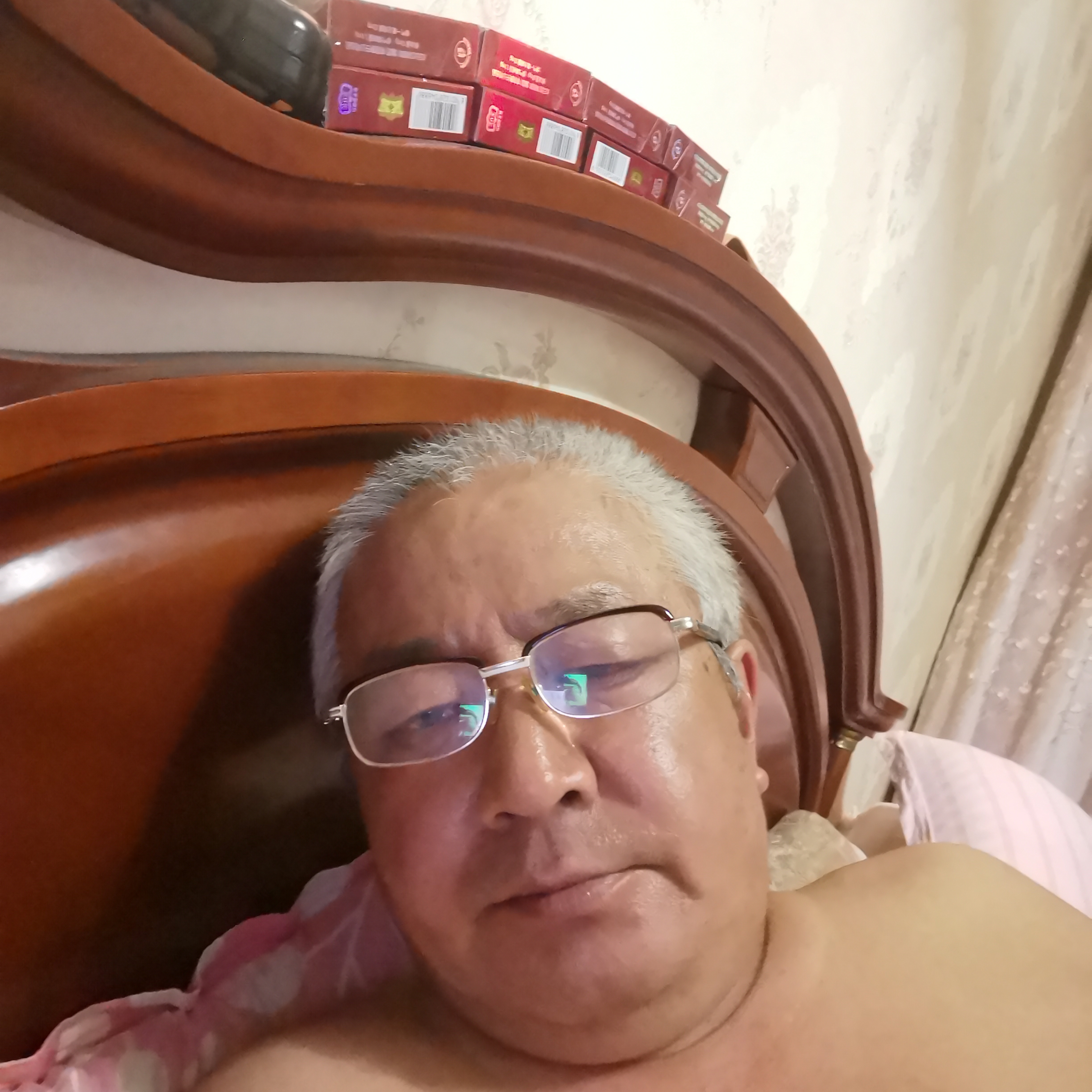 碧蓝等于香烟的照片