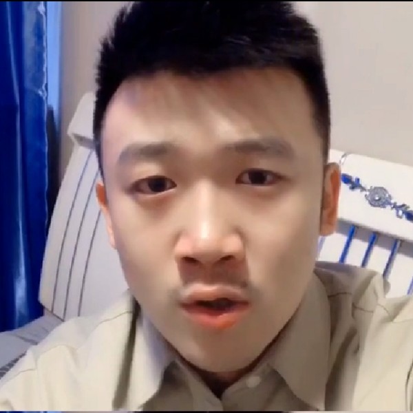 潇洒挽手如梦的照片
