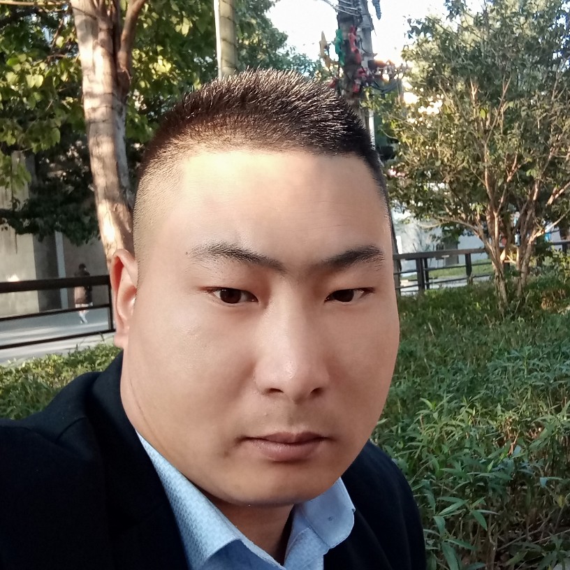 多情用路人的照片