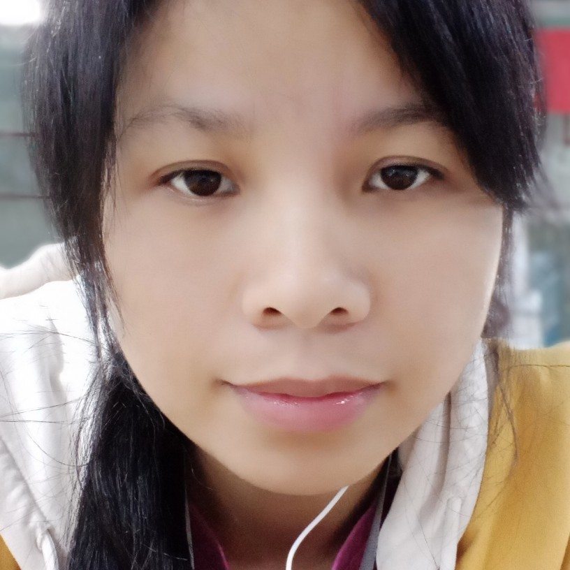 哭过得眼睛的照片