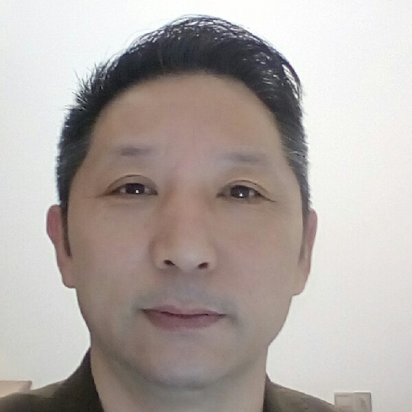 笑点低草丛的照片