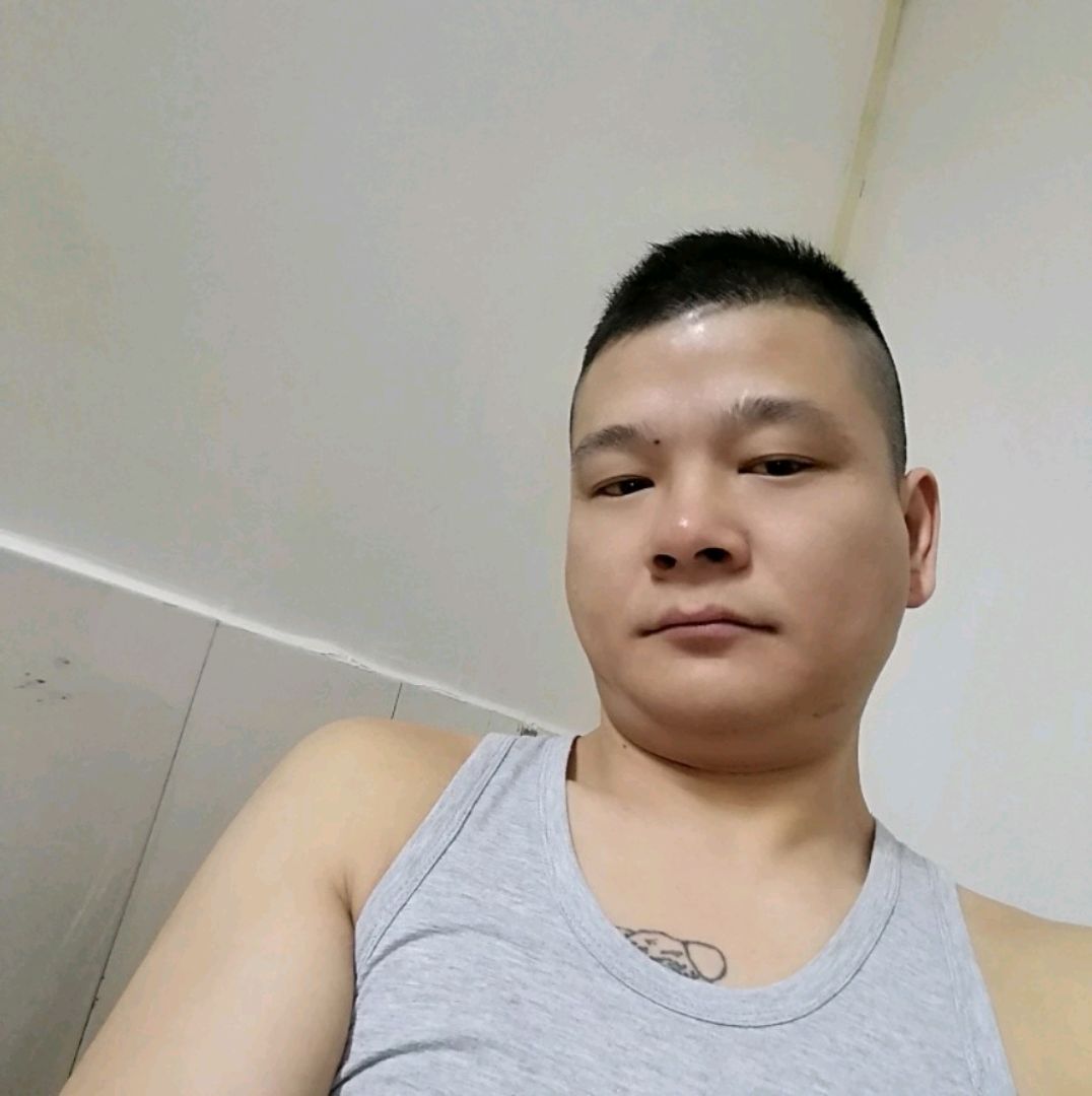 复杂泪了汽车的照片