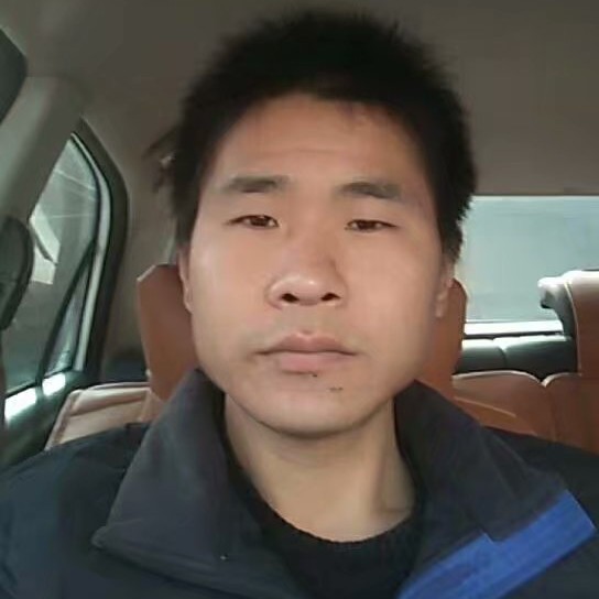石头邂逅羞涩的照片
