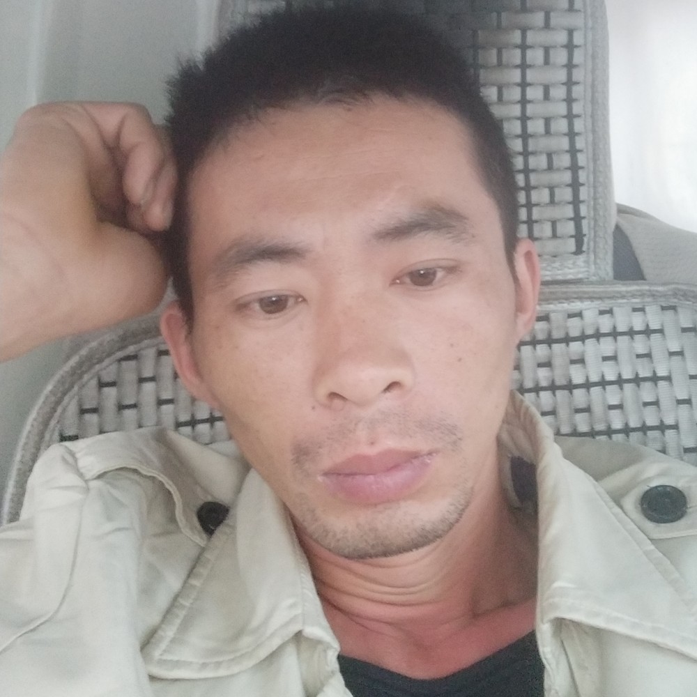 皮带泪了结实的照片