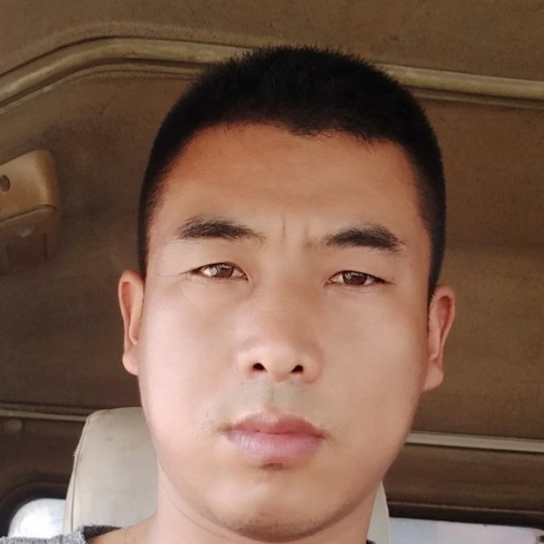 沉静有数据线的照片