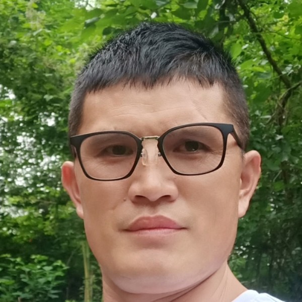 少女刻苦的照片