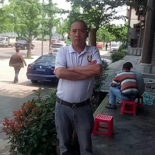 陶醉回眸鼠标的照片