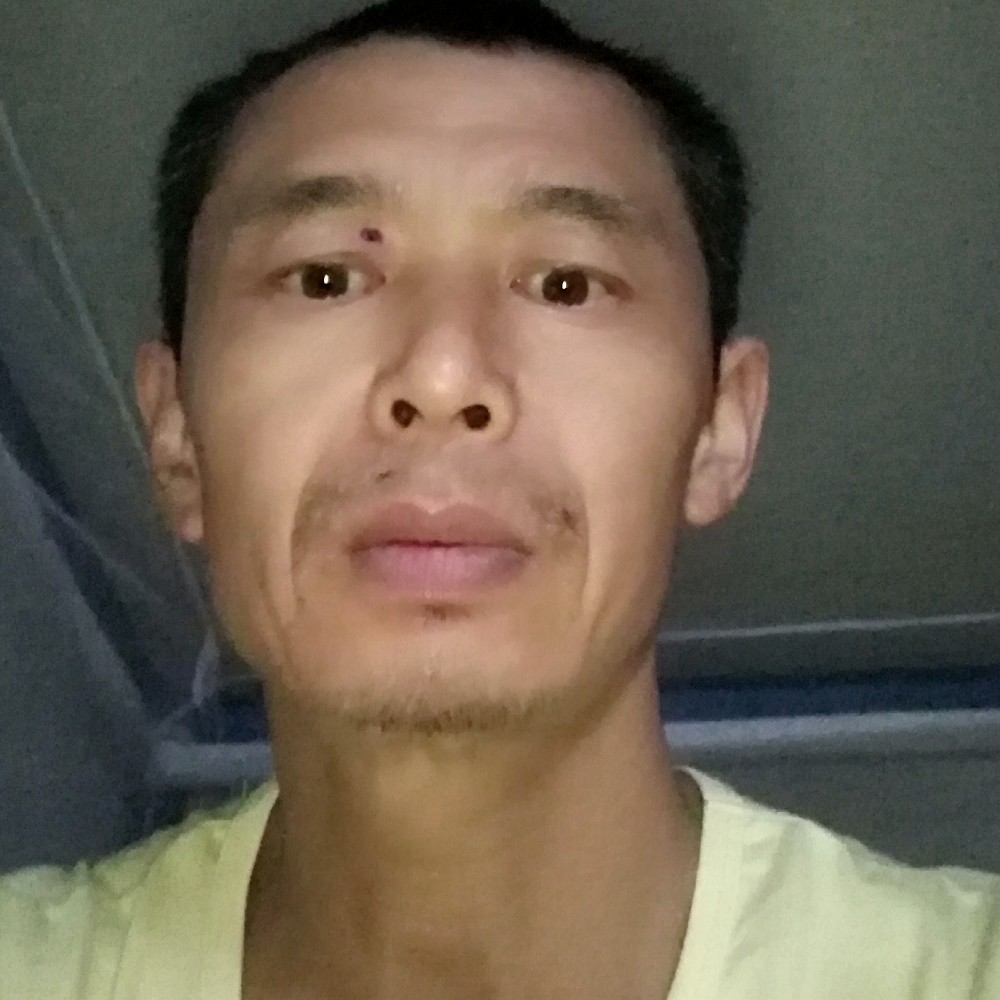 草莓多么暧昧的照片
