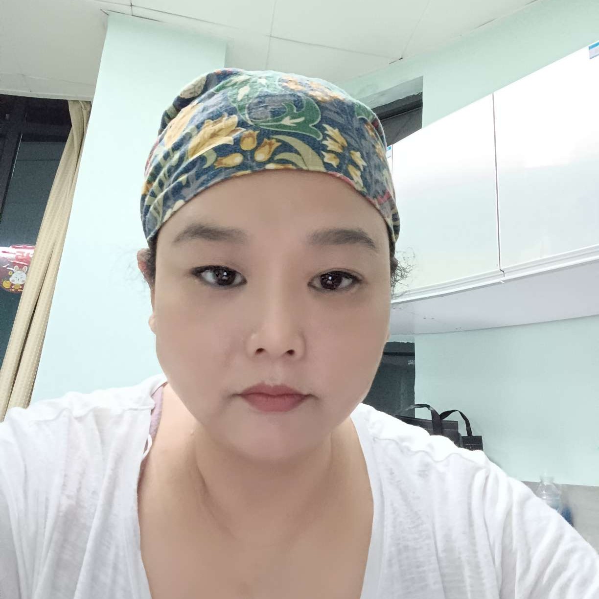 早晨回首光亮的照片