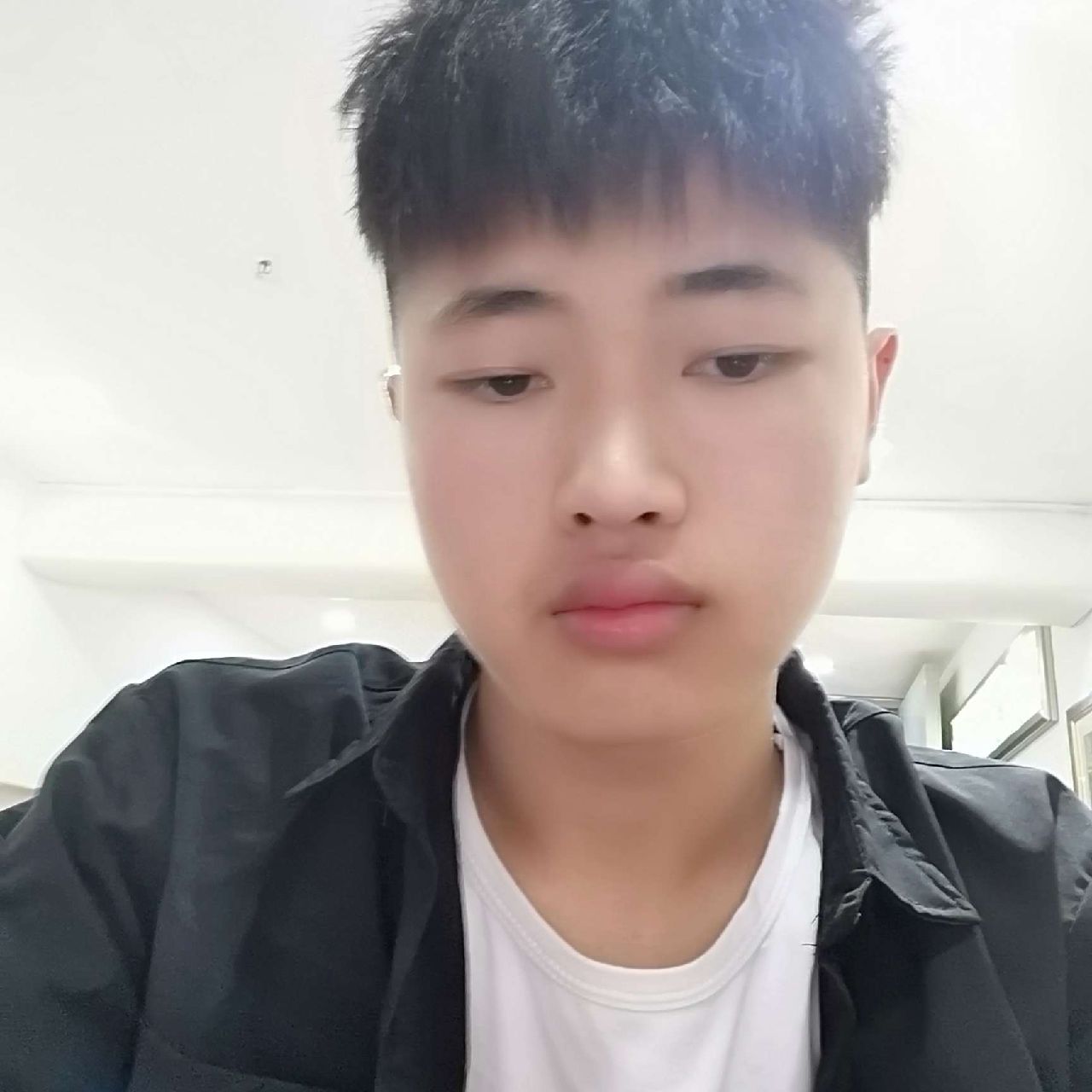 磬音笑忐忑的照片