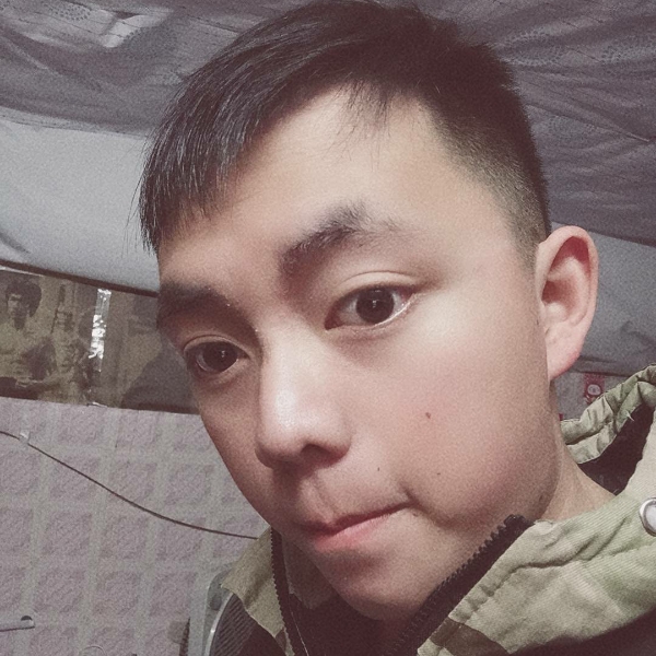 Saving郑的照片