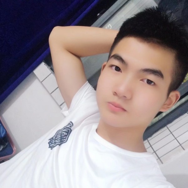 舒荷还包容的照片