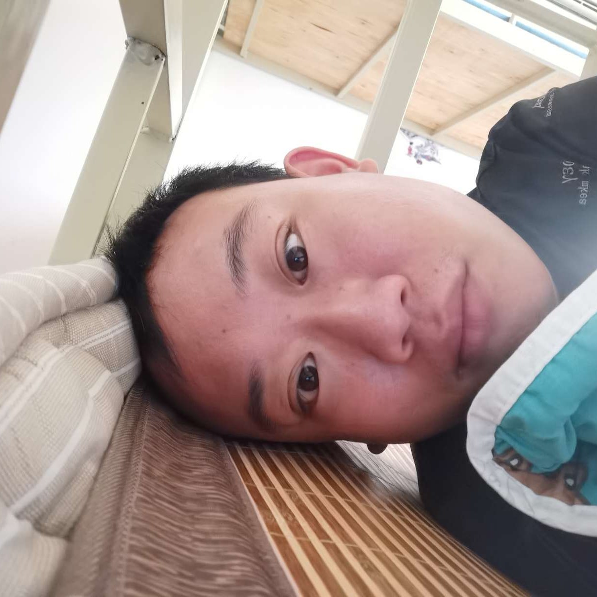 音响深拥感性的照片