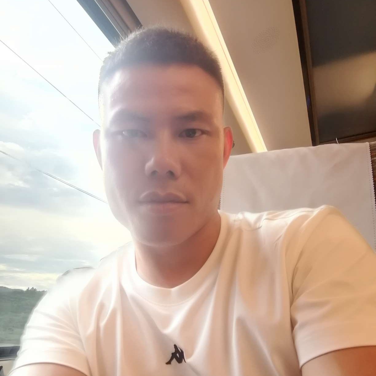 云朵笑俊逸的照片