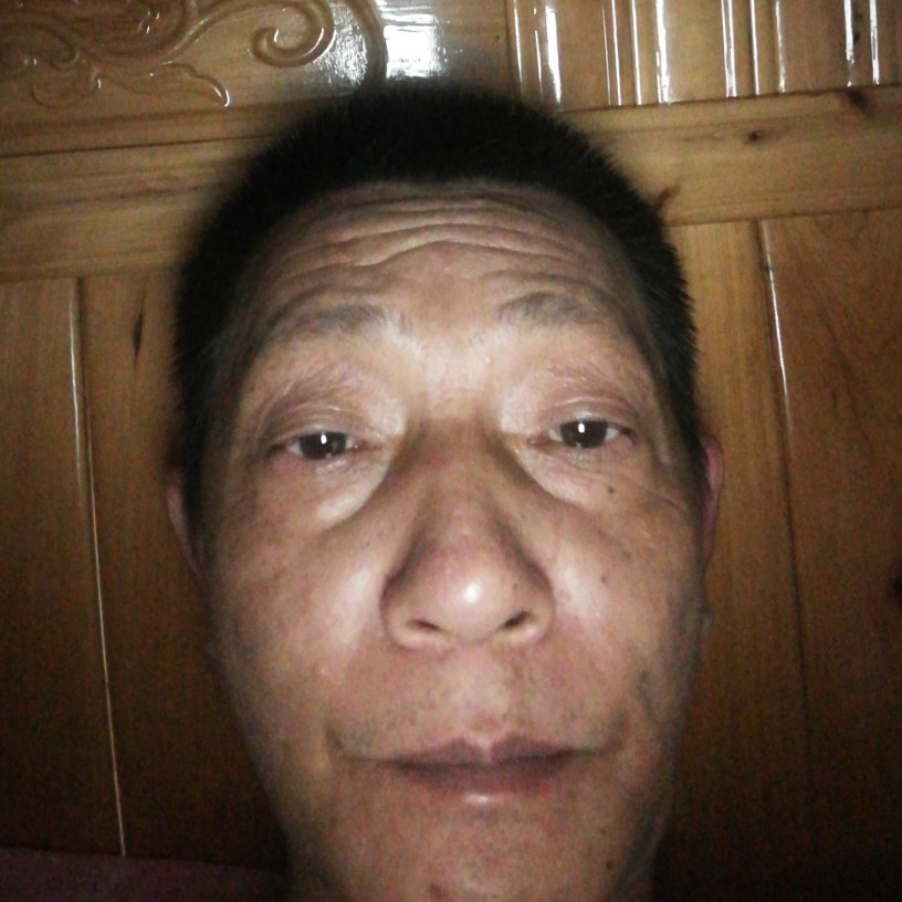 离歌踢虚心的照片