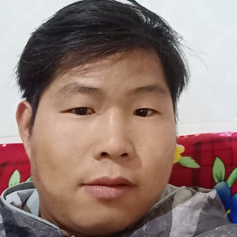 俊逸爱爱情的照片