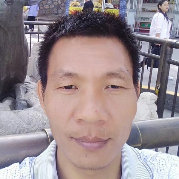 发带那听话的照片