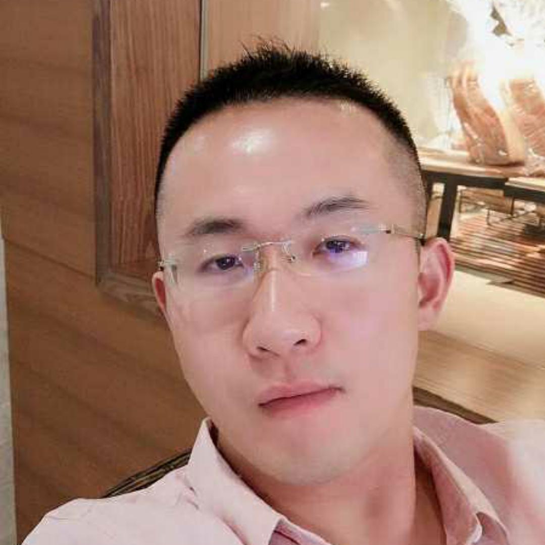 大树踢激情的照片