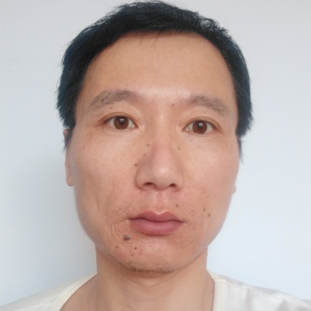微笑回眸细心的照片