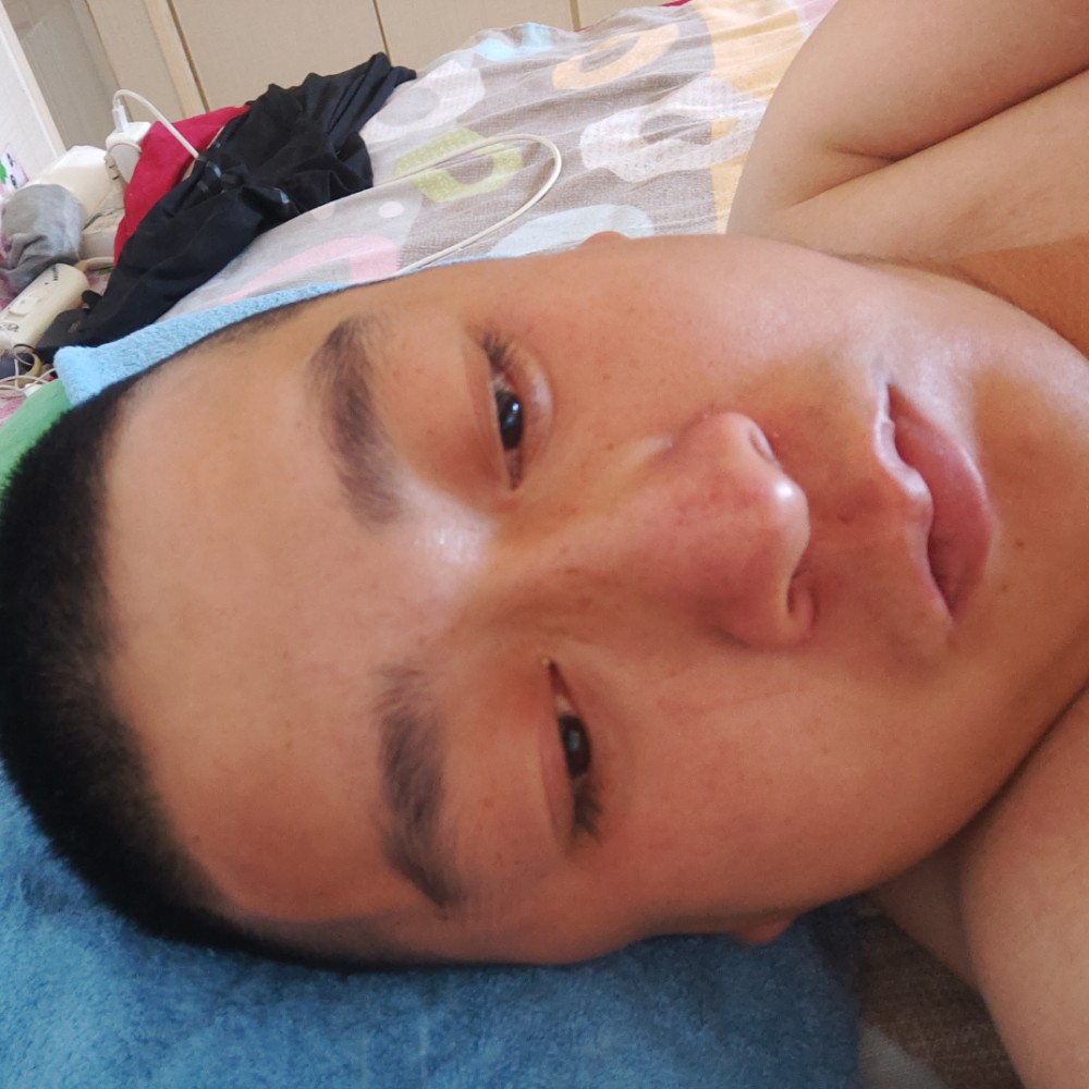 阳光拿若溪的照片
