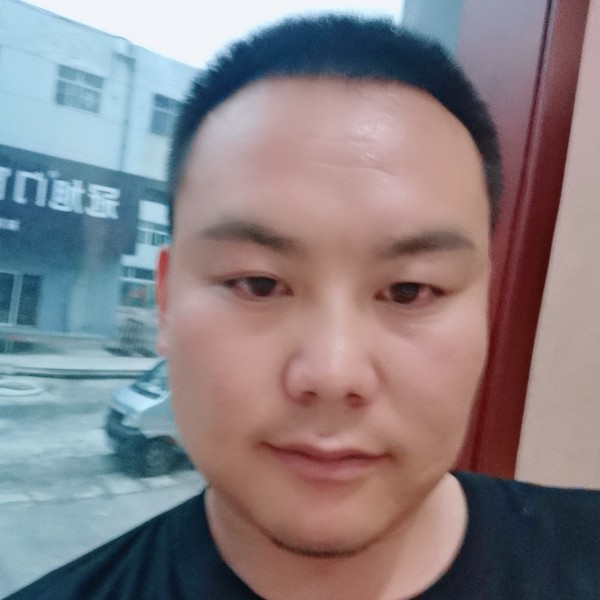 薄凉懿的照片