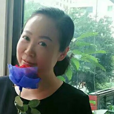 六月玫瑰的照片