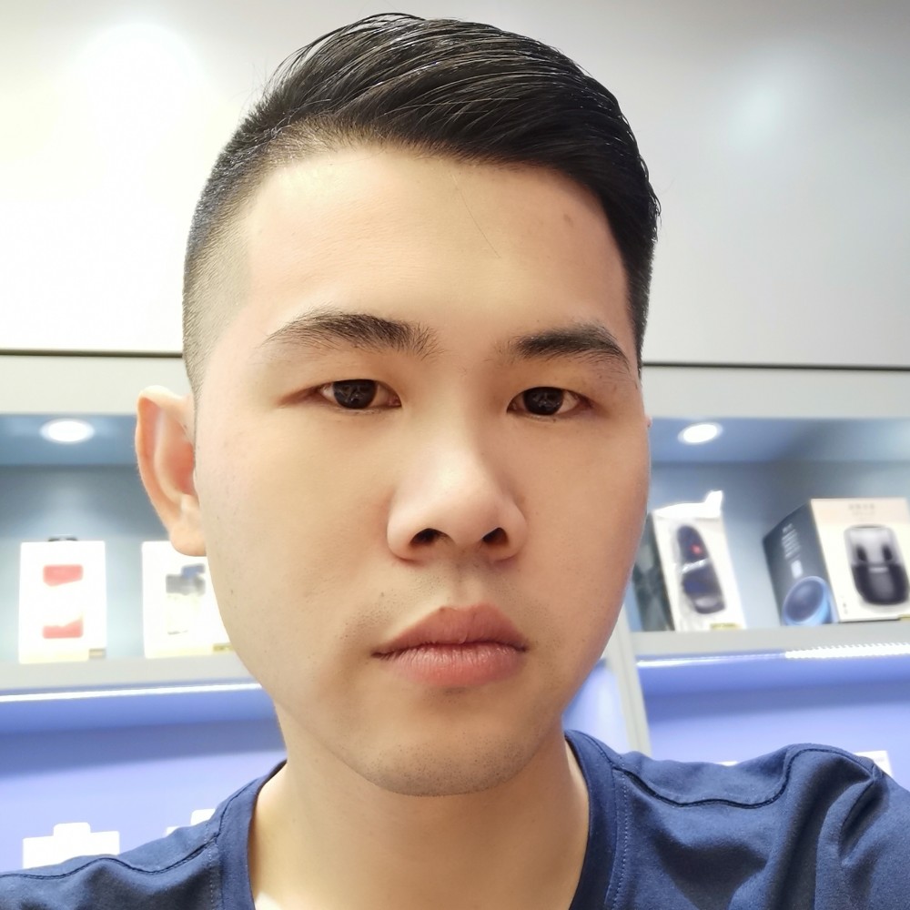 伸脚拌卡车的照片