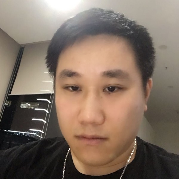 眯眯眼就韶华的照片