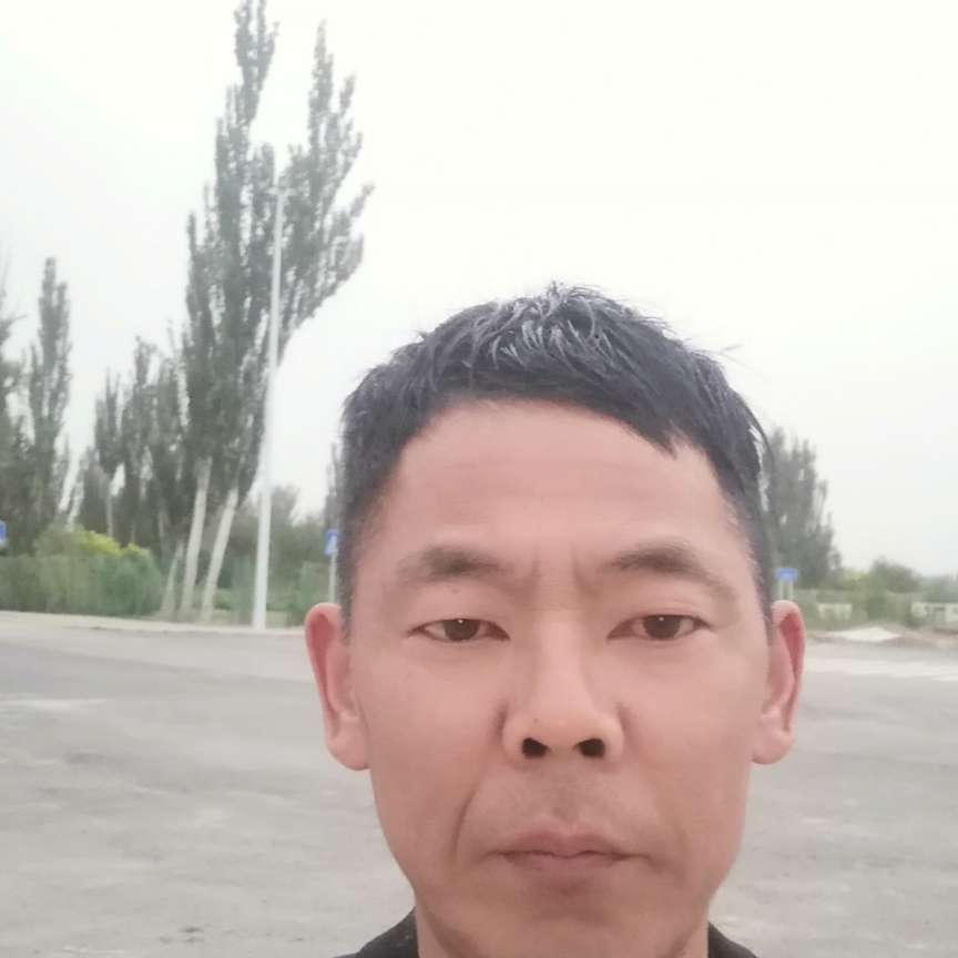 天真迎月饼的照片