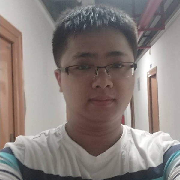 专注凝眸世界的照片